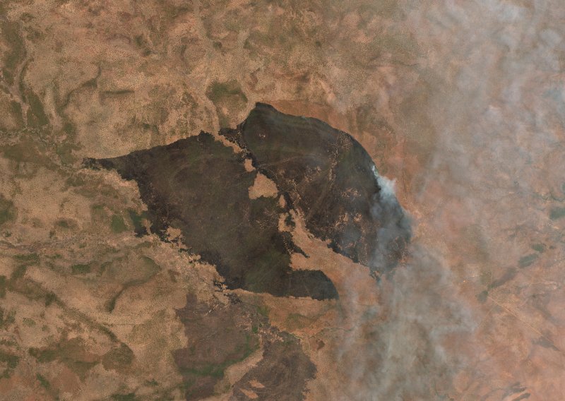 Sentinel-2-Satellitenbild desselben Gebiets bei Centrale (ZM) während des Brandes, am 20. Oktober 2026