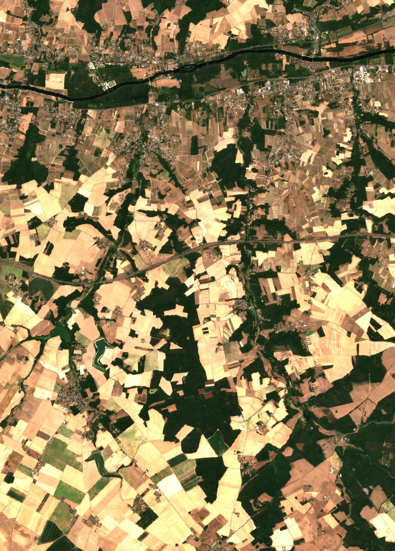 Imagen de satélite Sentinel-2 de la misma zona cerca de Luzillé después del incendio, el 28 de julio de 2026