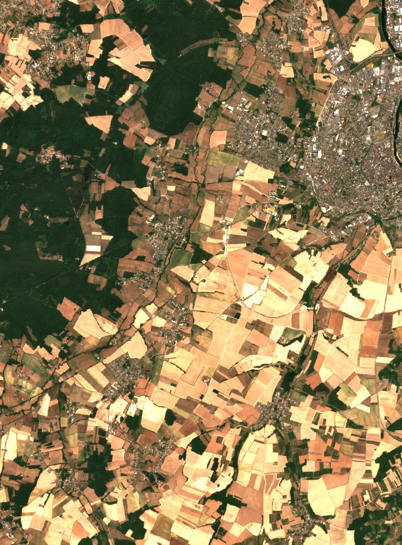 Sentinel-2 satellite image of the area near Chevannes before the fire, on 5 July 2026
