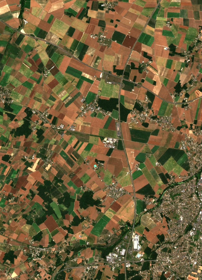 Sentinel-2 satellite image of the area near Corquilleroy before the fire, on 18 June 2026