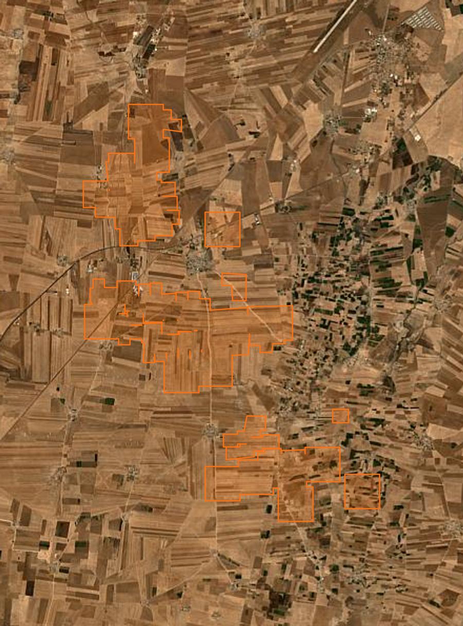 Outline of the burned area near Kamechli (SY), drawn over satellite imagery