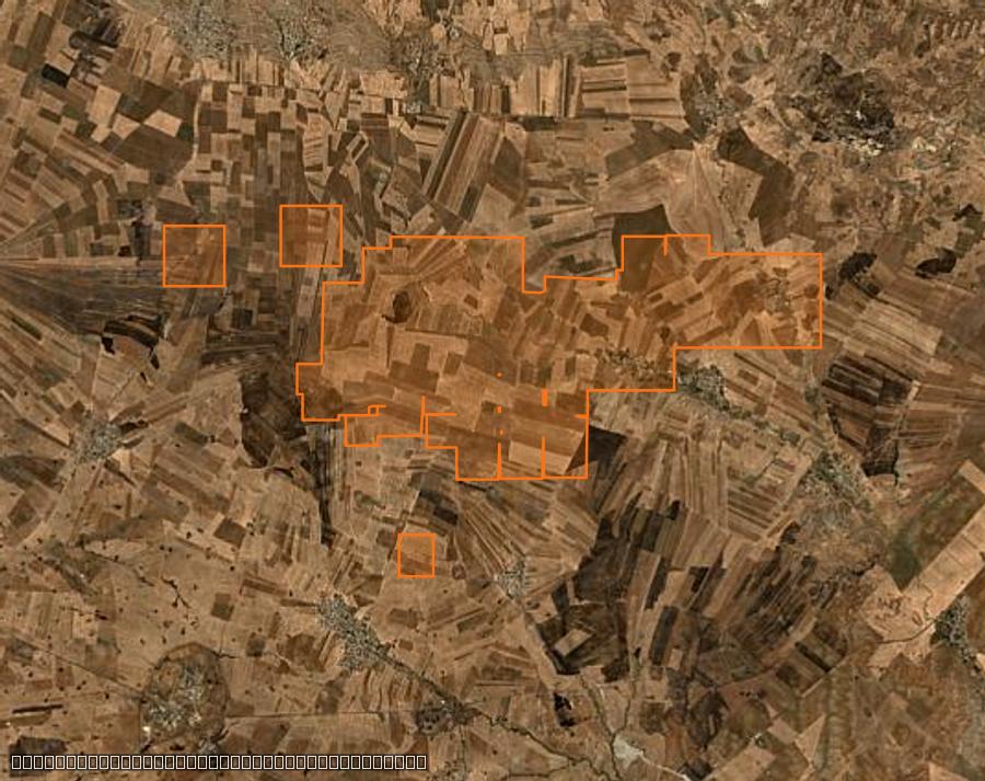 Outline of the burned area near Gouvernorat d'Hassaké (SY), drawn over satellite imagery