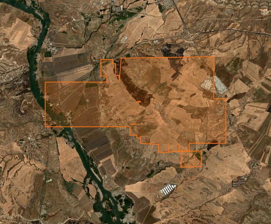 Outline of the burned area near Dahuk (IQ), drawn over satellite imagery