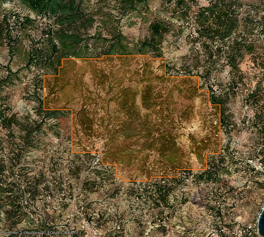Outline of the burned area near Castiglione di Sicilia (IT), drawn over satellite imagery