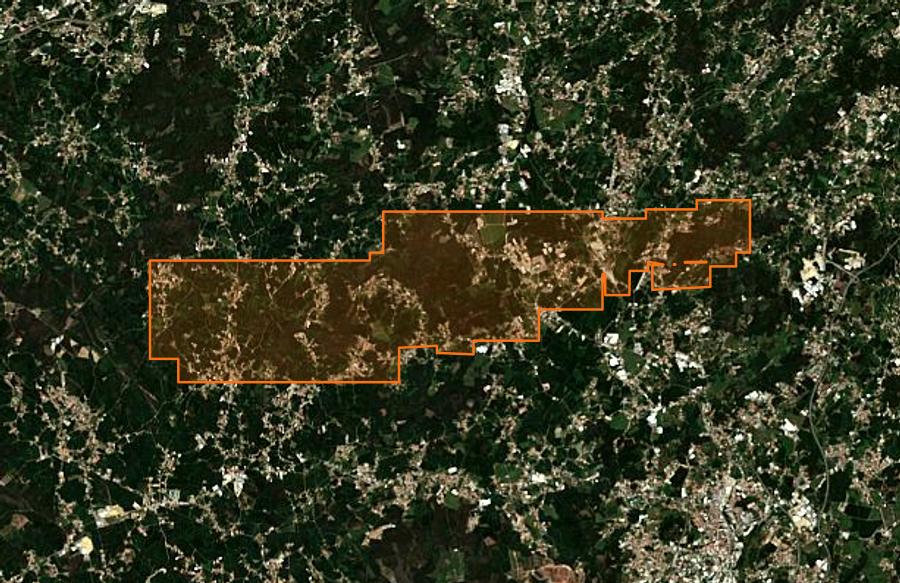 Contour de la zone brûlée de Barcelos (PT), tracé sur l'imagerie satellite