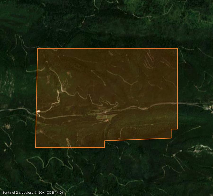 Outline of the burned area near Puilaurens, drawn over satellite imagery