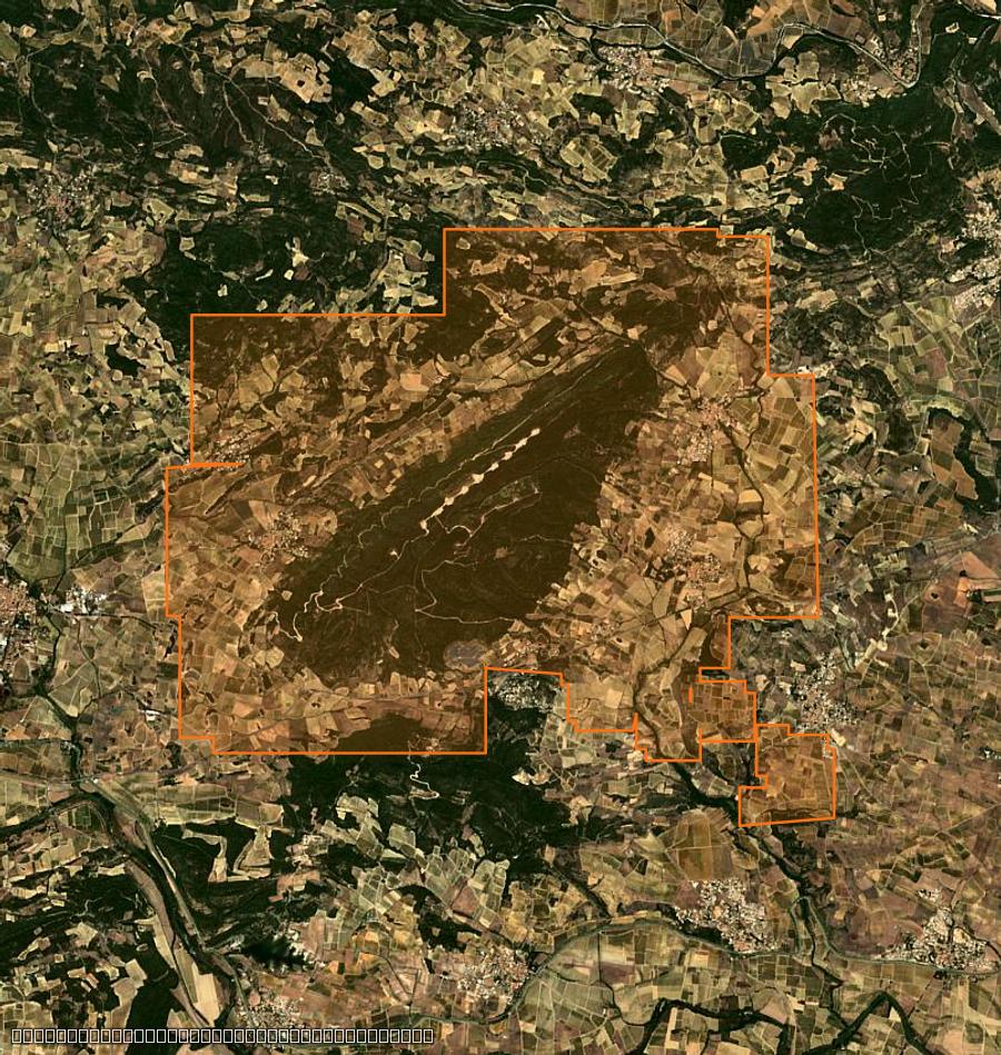 Umriss der Brandfläche bei Pouzols-Minervois, gezeichnet auf Satellitenbilder