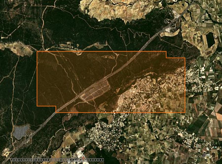 Umriss der Brandfläche bei Rochefort-du-Gard, gezeichnet auf Satellitenbilder