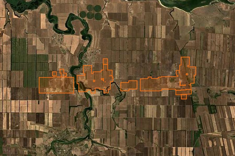 Outline of the burned area near Екатериновское сельское поселение (RU), drawn over satellite imagery