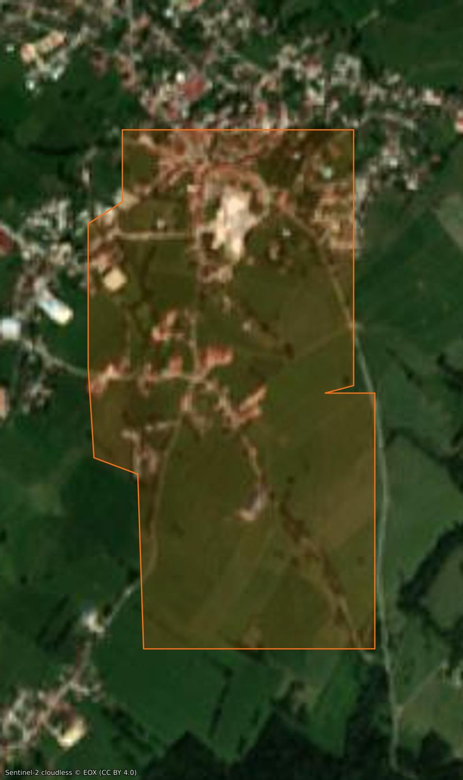 Outline of the burned area near Vercel-Villedieu-le-Camp, drawn over satellite imagery