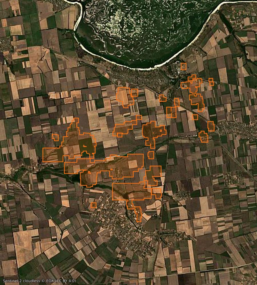 Outline of the burned area near Малобілозерська сільська громада (UA), drawn over satellite imagery
