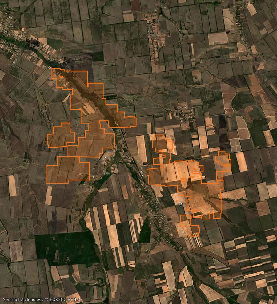Outline of the burned area near Більмацька селищна громада (UA), drawn over satellite imagery