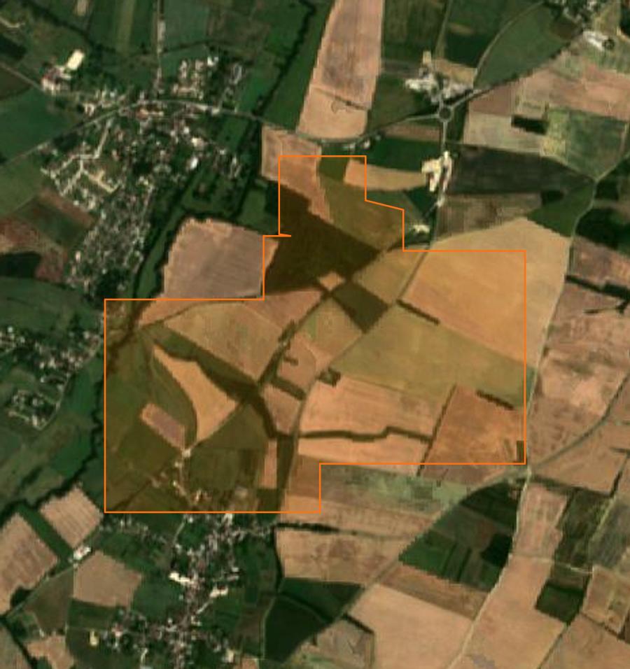 Outline of the burned area near Chevannes, drawn over satellite imagery