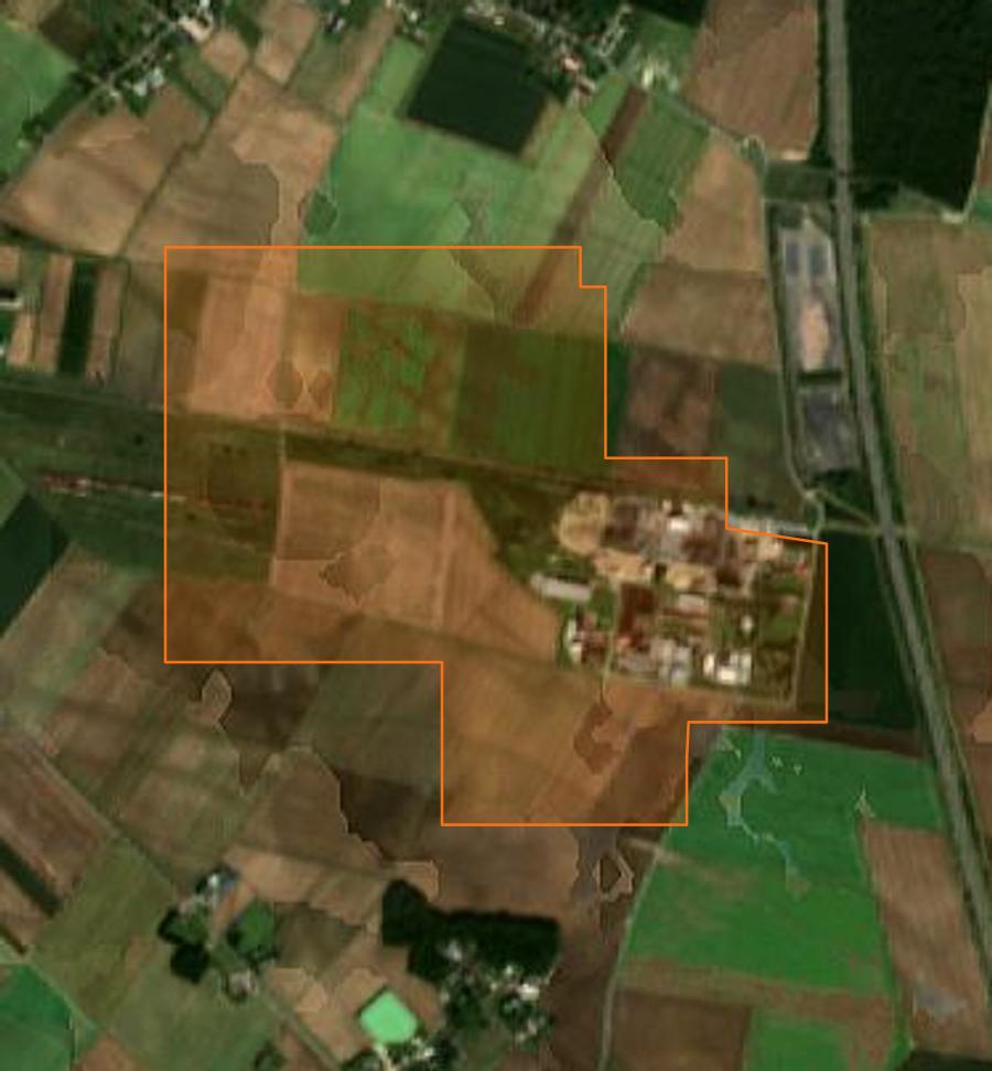 Outline of the burned area near Corquilleroy, drawn over satellite imagery
