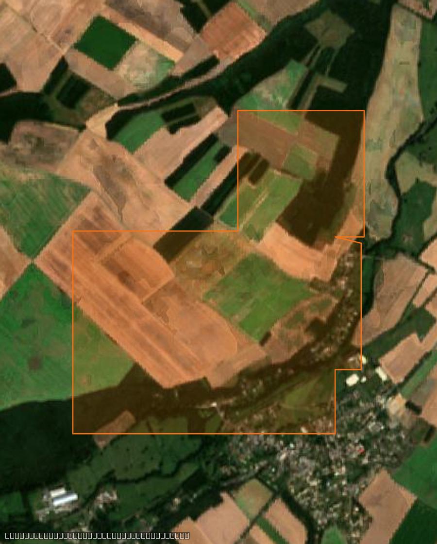 Outline of the burned area near Tréon, drawn over satellite imagery