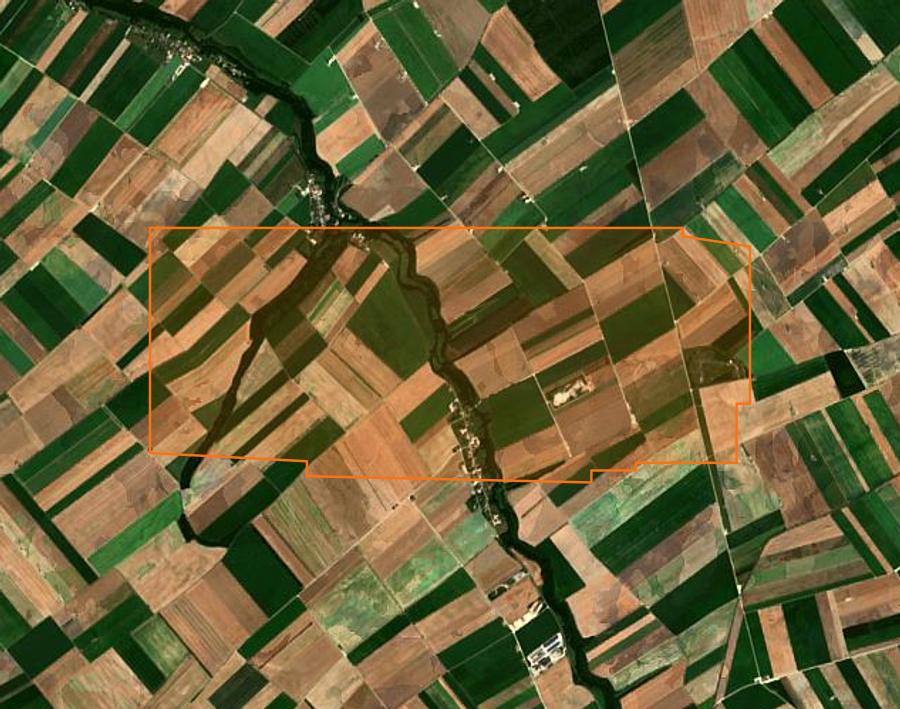 Outline of the burned area near Coupetz, drawn over satellite imagery