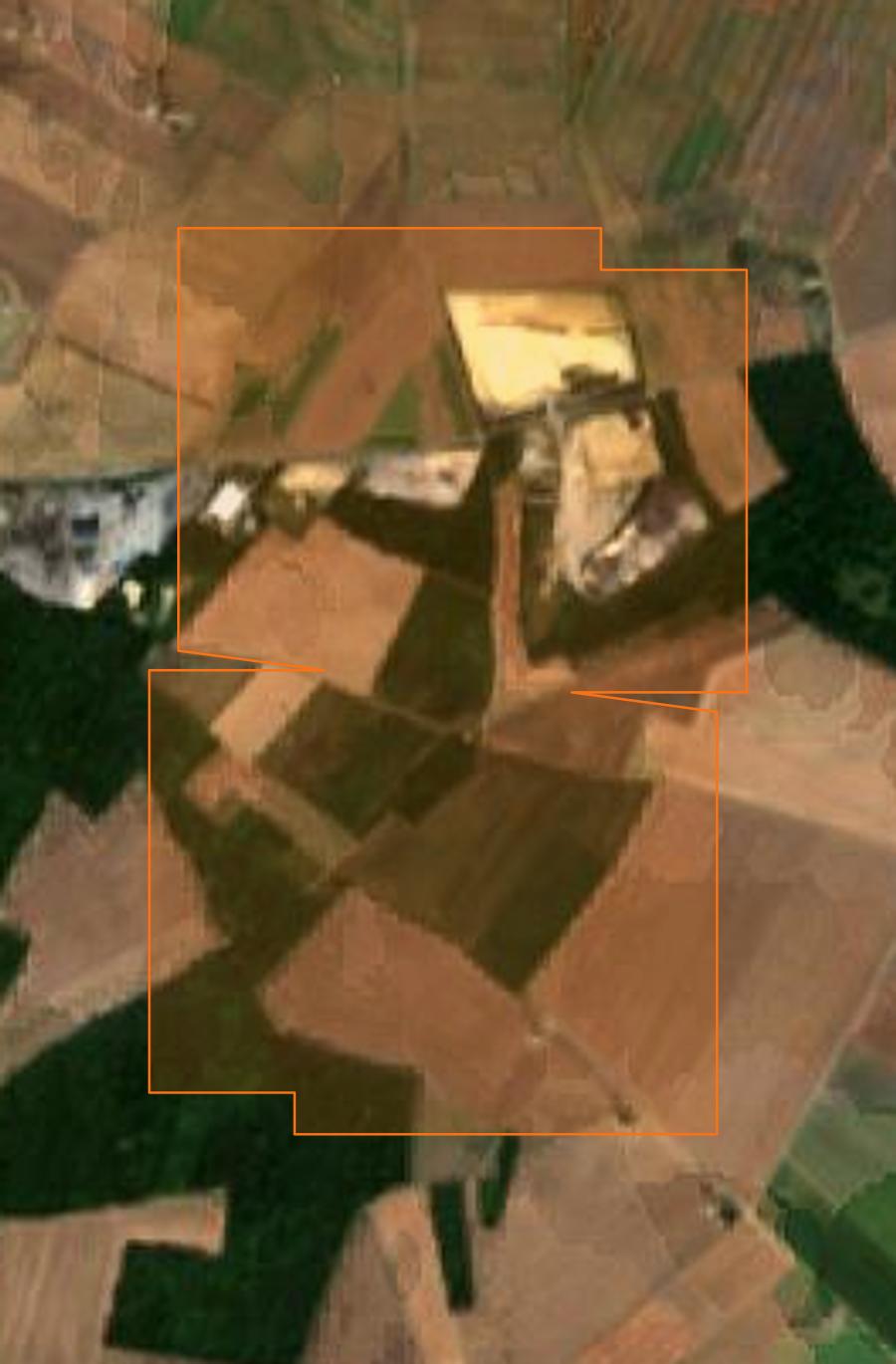 Outline of the burned area near Bellengreville, drawn over satellite imagery