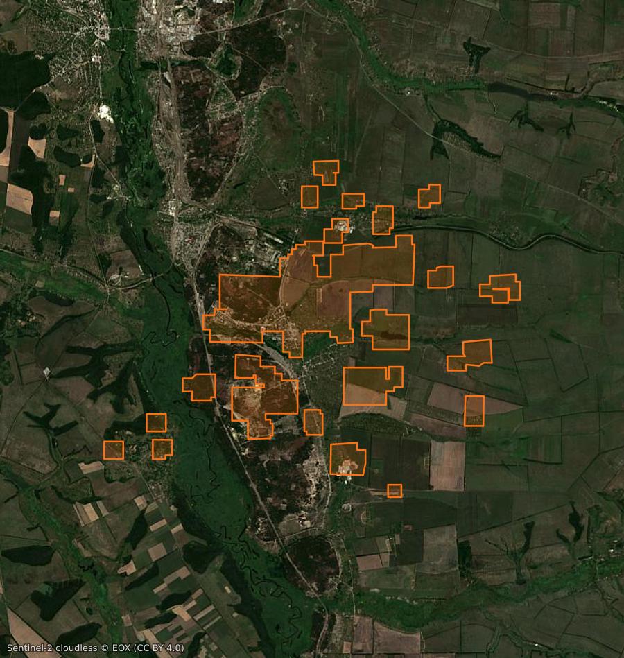 Outline of the burned area near Курилівська сільська громада (UA), drawn over satellite imagery